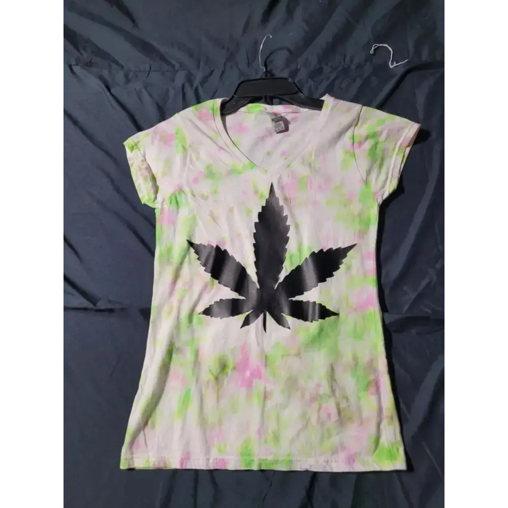 unisex shirts - v neck tiedie leaf size small